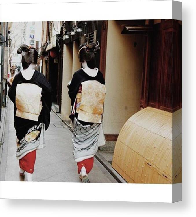 Kyoto Canvas Print featuring the photograph Maiko San In Kyoto City Japan by Tetsuya Saito