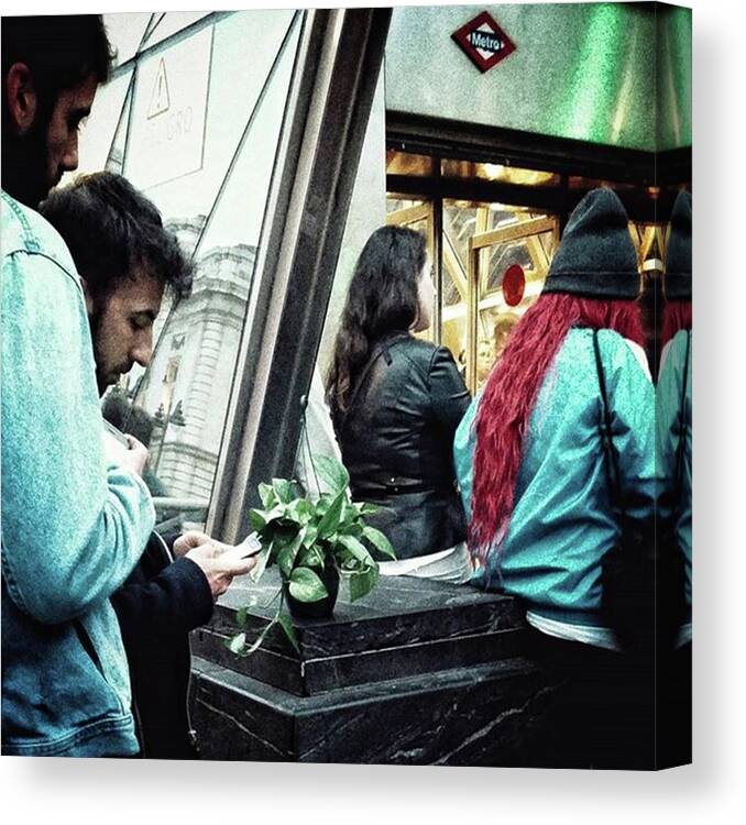 Madrid Canvas Print featuring the photograph Pothos Moment
#streetmagazine by Rafa Rivas