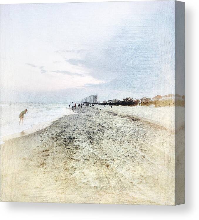 Digital Art Canvas Print featuring the photograph Shell Seeker At North Myrtle Beach by Melissa D Johnston