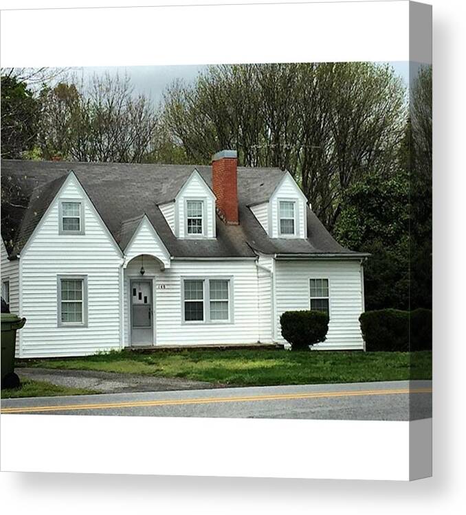 Iphone6 Canvas Print featuring the photograph Such A Cute House #virginiabound by Joan McCool
