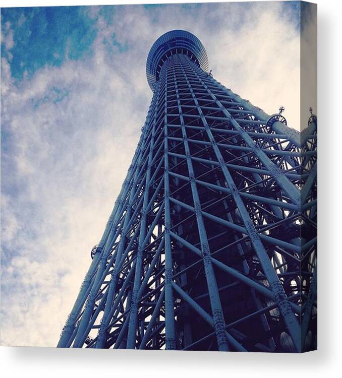 Sky Tree Canvas Print featuring the photograph Skytree Tower From The Bottom, Tokyo, Japan by Yoshiaki Tanaka