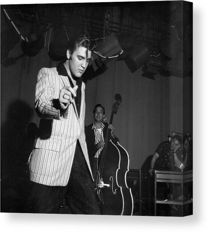 1950-1959 Canvas Print featuring the photograph Rock And Roll Musician Elvis Presley #2 by Michael Ochs Archives