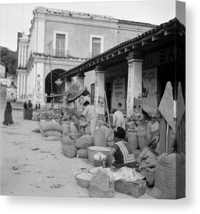 1950-1959 Canvas Print featuring the photograph Tehuantepec, Mexico #36 by Michael Ochs Archives
