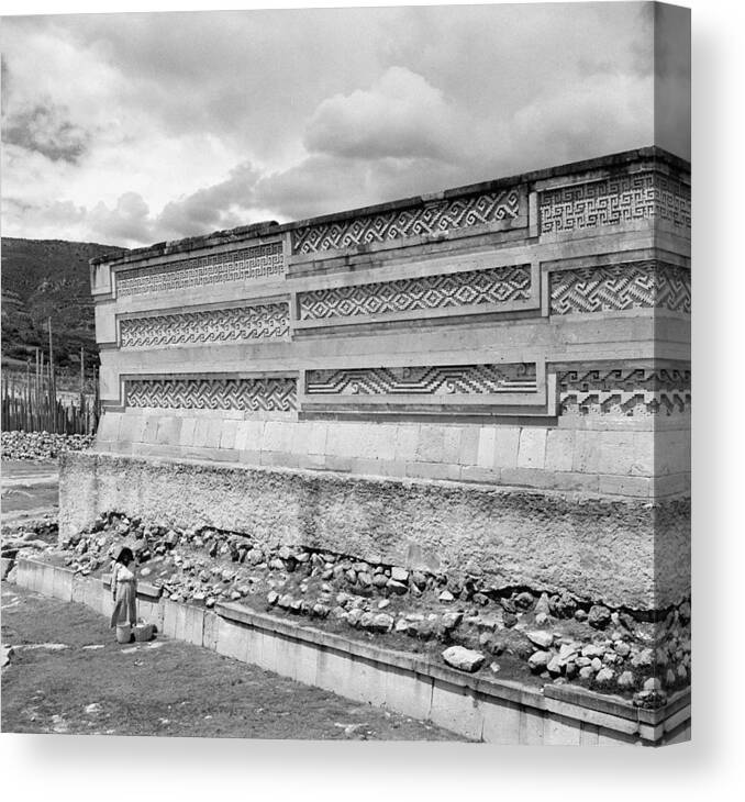 1950-1959 Canvas Print featuring the photograph Mitla, Mexico #4 by Michael Ochs Archives