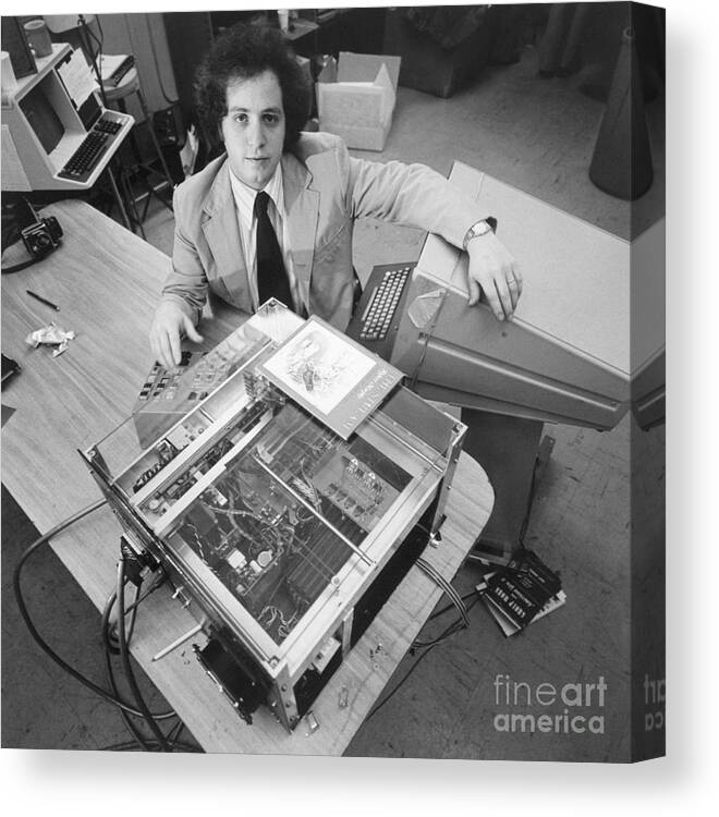 People Canvas Print featuring the photograph Inventor Raymond Kurzweil by Bettmann