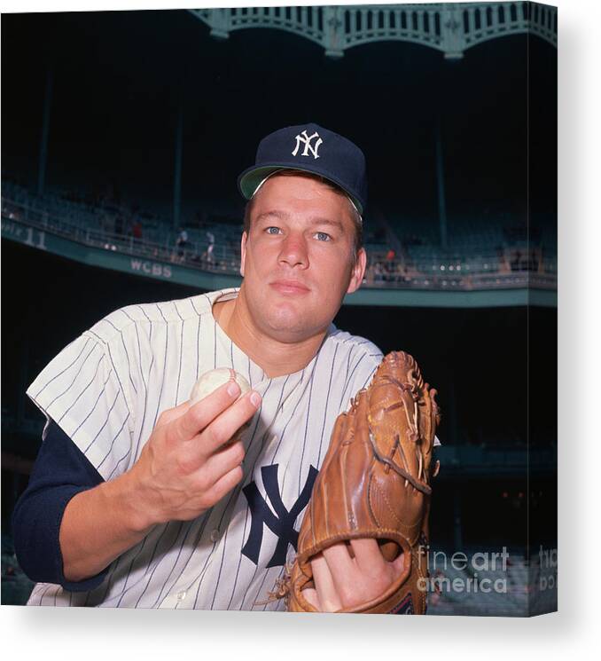 People Canvas Print featuring the photograph Jim Bouton by Bettmann