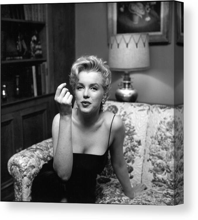 Marilyn Monroe Canvas Print featuring the photograph Press Party At Marilyns by Michael Ochs Archives