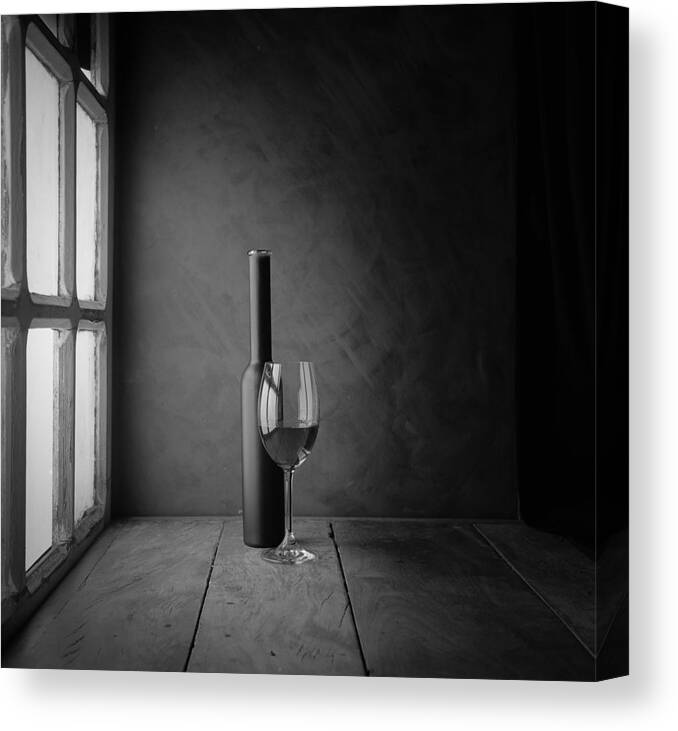 Luizlaercio Canvas Print featuring the photograph The Wine by Luiz Laercio