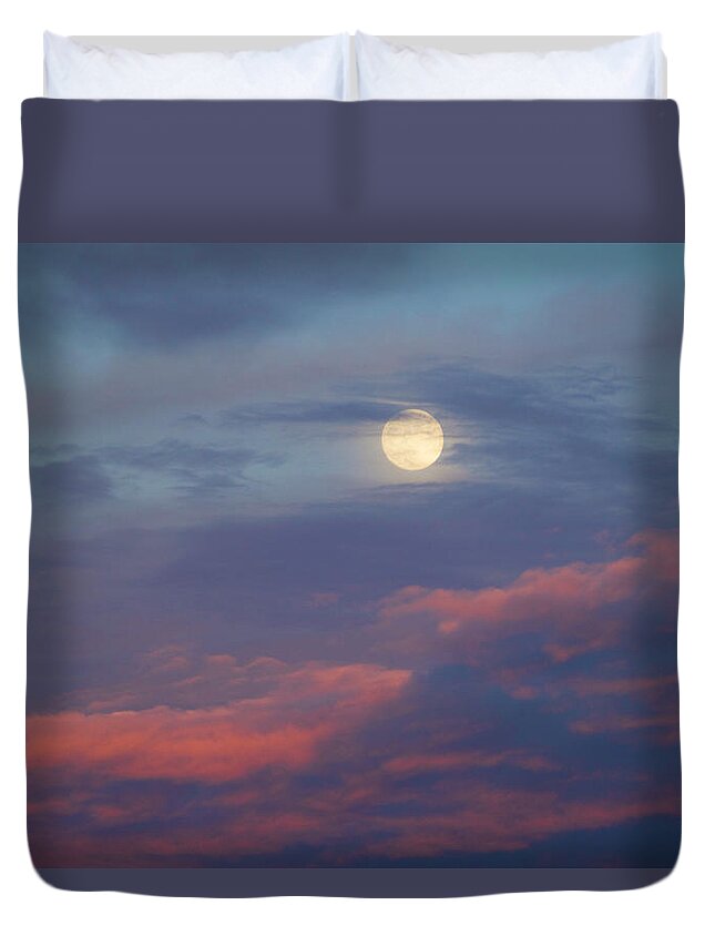 Tranquility Duvet Cover featuring the photograph Cajun Moon #1 by Paul D. Taylor
