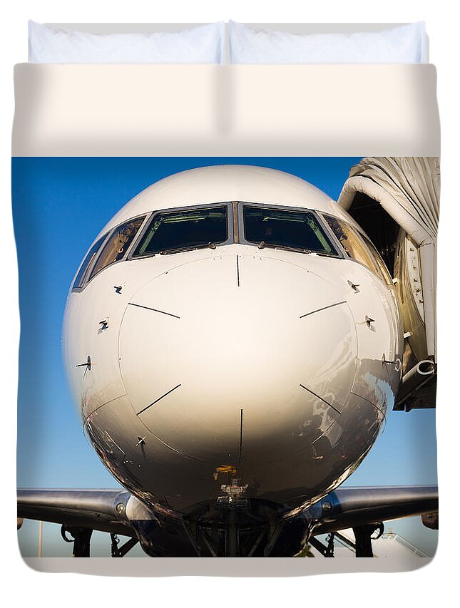 Aerospace Duvet Cover featuring the photograph Commercial Airliner #1 by Raul Rodriguez