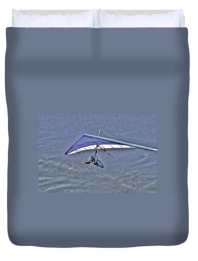 Beach Duvet Cover featuring the photograph Flying #1 by SC Heffner