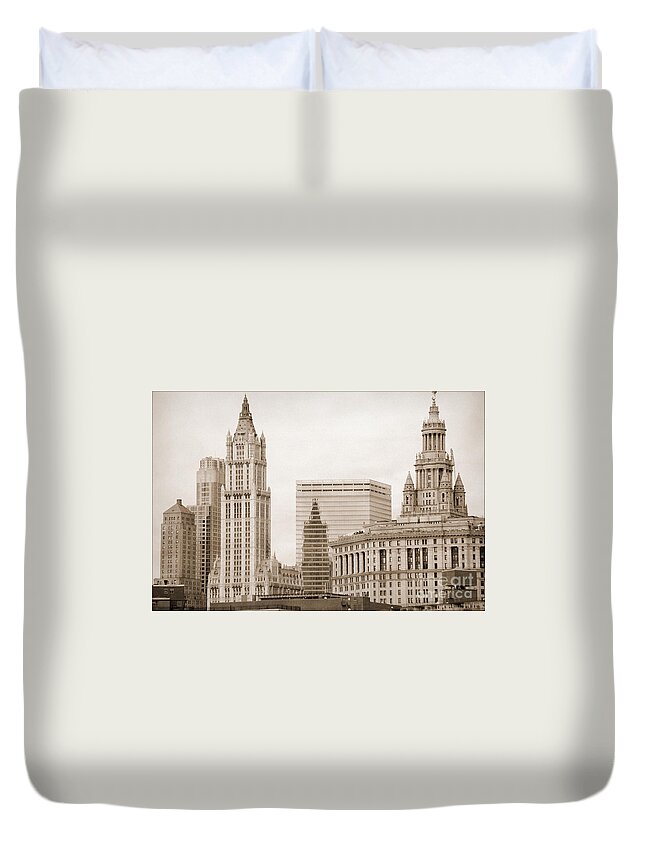 Bw Duvet Cover featuring the photograph Manhattan buildings vintage #4 by RicardMN Photography