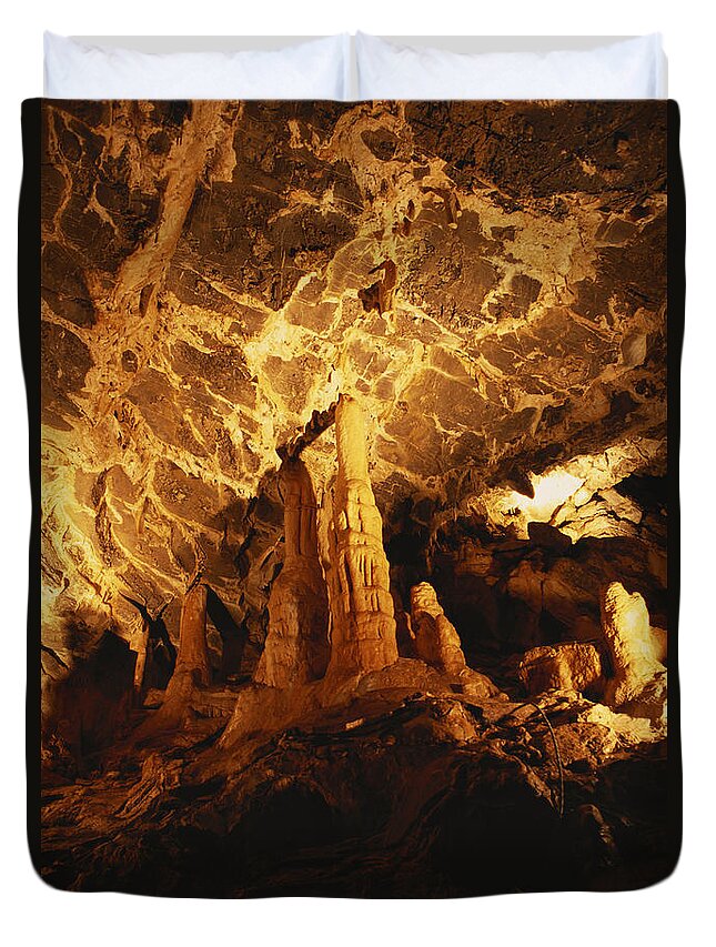 Minnetonka Cave Duvet Cover featuring the photograph Minnetonka Cave by William H. Mullins