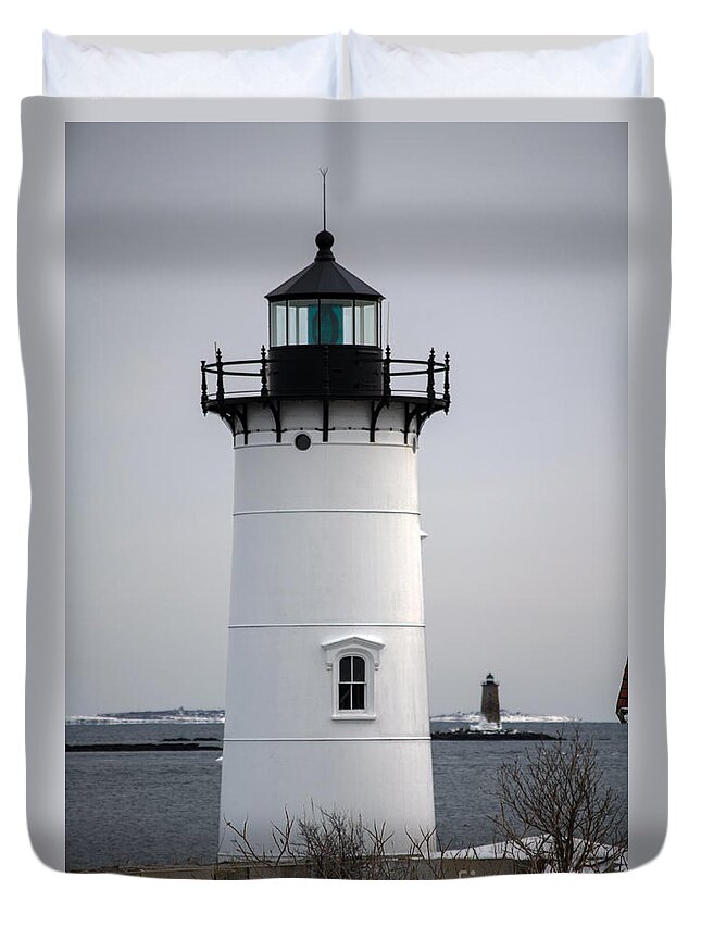 Portsmouth Duvet Cover featuring the photograph Portsmouth Harbor Light #1 by Kevin Fortier