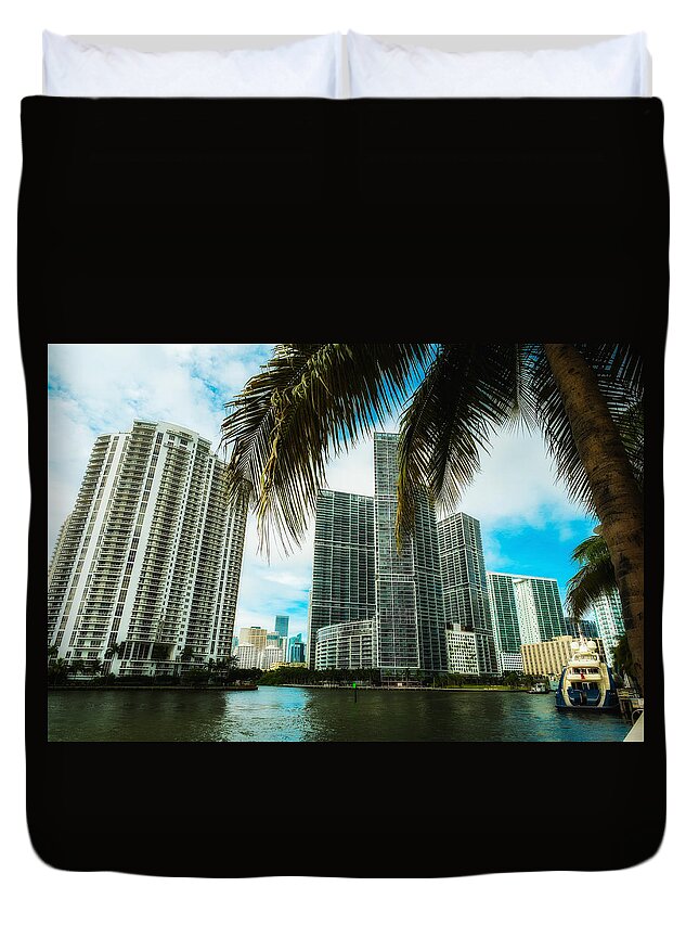 Architecture Duvet Cover featuring the photograph Downtown Miami by Raul Rodriguez