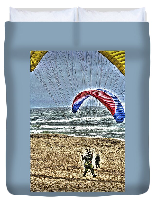 Beach Duvet Cover featuring the photograph Hang Gliders #2 by SC Heffner