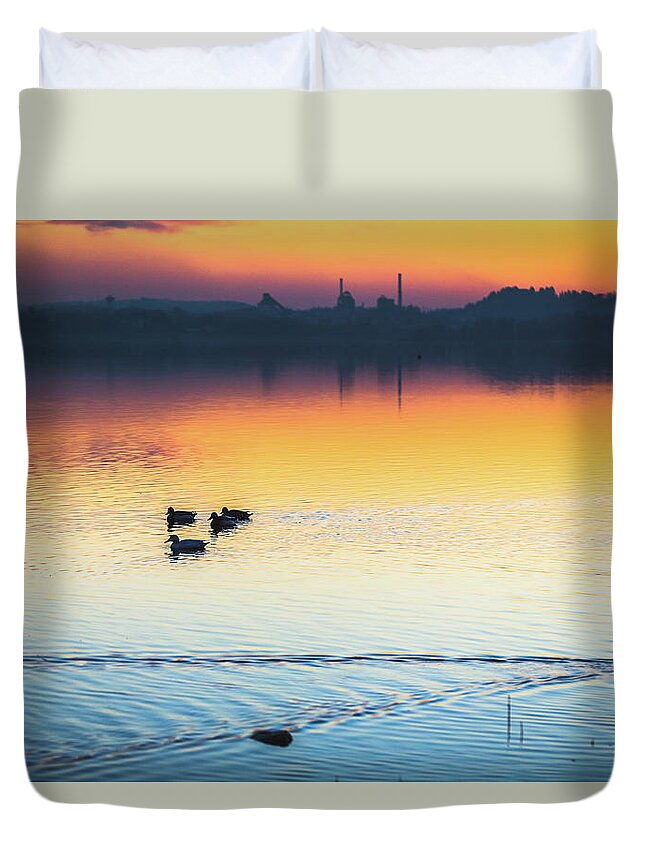 Panoramic Duvet Cover featuring the photograph Lake Sunset #2 by Deimagine