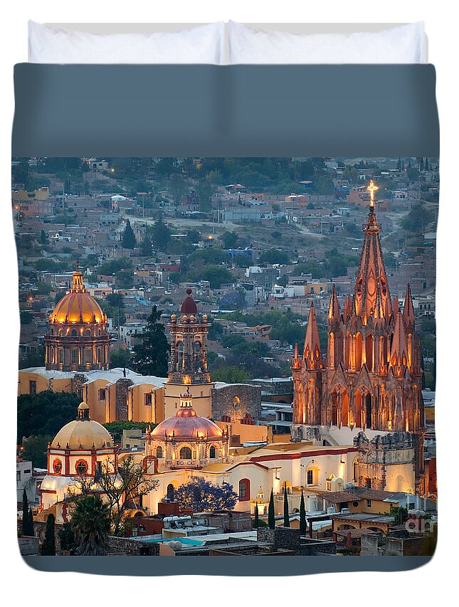 San Miguel De Allende Duvet Cover featuring the photograph San Miguel De Allende, Mexico #2 by John Shaw