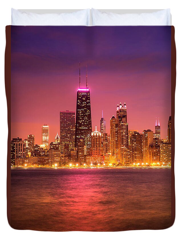 Water's Edge Duvet Cover featuring the photograph Chicago Illinois Skyline #4 by Pgiam