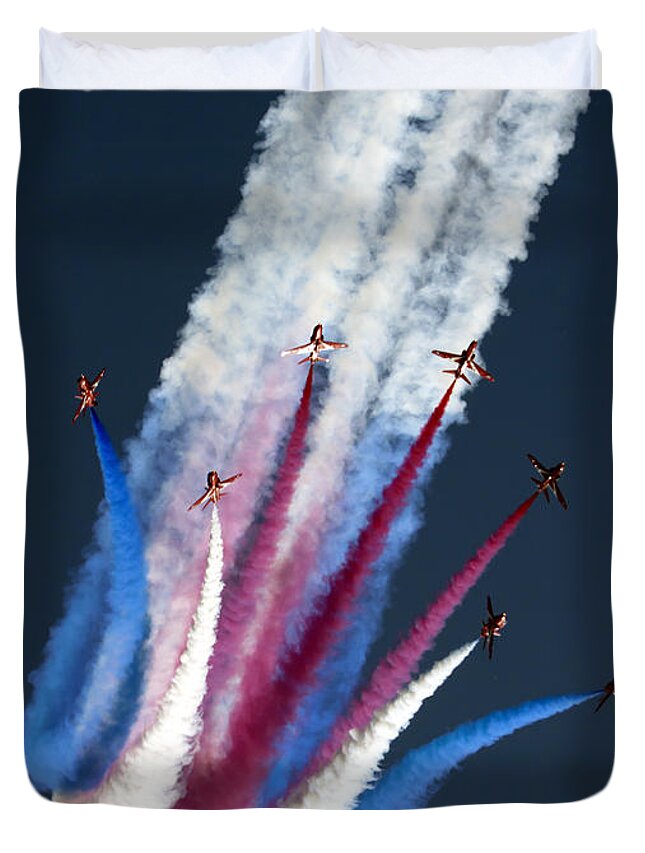Red Arrows Duvet Cover featuring the photograph Red Arrows #50 by Ang El