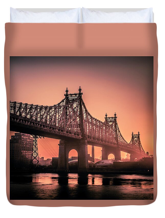 Tranquility Duvet Cover featuring the photograph 59th St Bridge Sunrise by Mabry Campbell