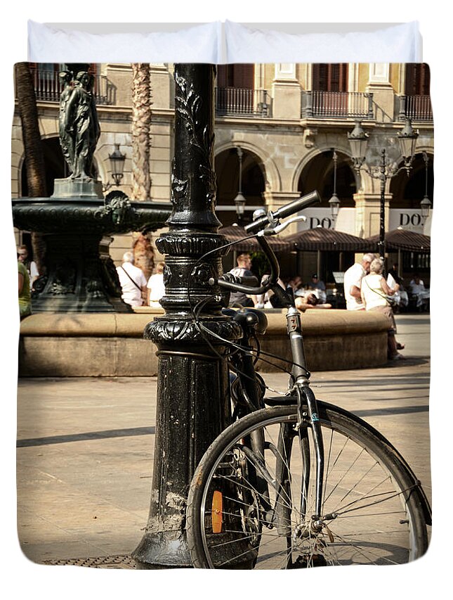 Plaza Real Duvet Cover featuring the photograph A bicycle at Plaza Real by RicardMN Photography