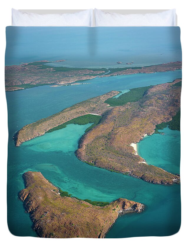 Archipelago Duvet Cover featuring the photograph Aerial Of Buccaneer Archipelago by Ignacio Palacios