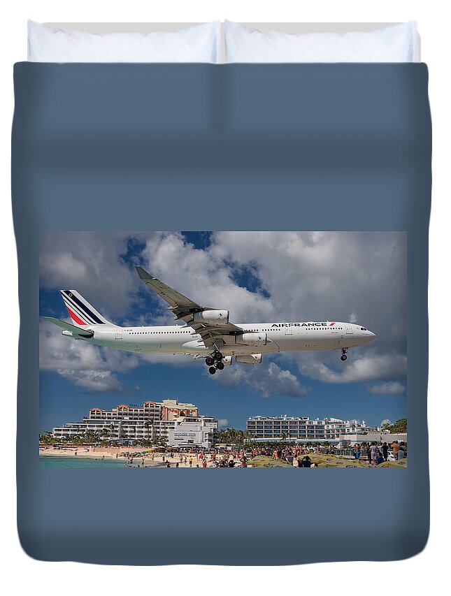 Air France Duvet Cover featuring the photograph Air France landing at St. Maarten by David Gleeson