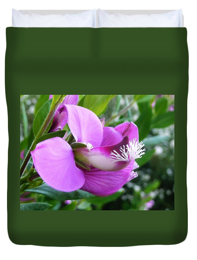 Flower Duvet Cover featuring the photograph All At Sea by Steve Taylor