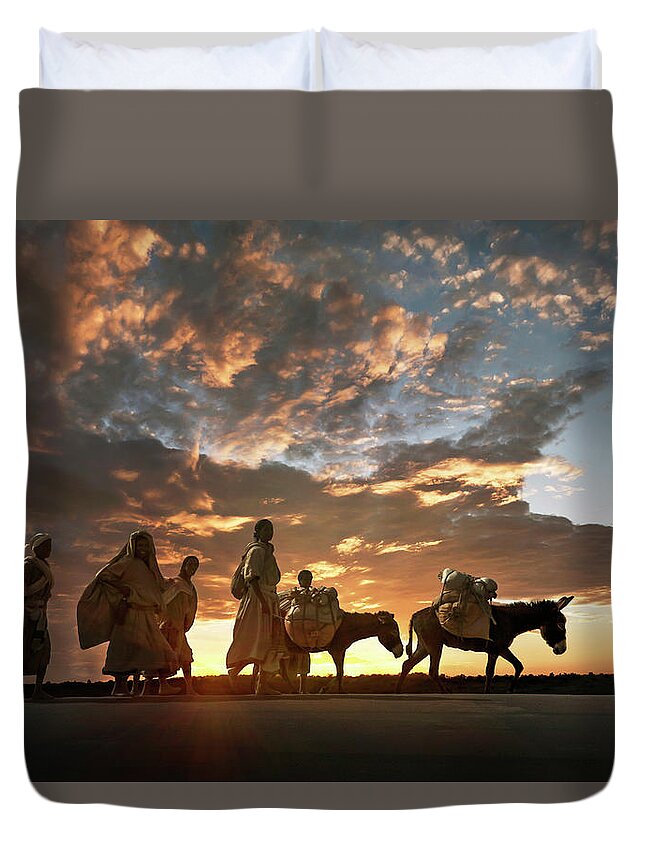 Goal Duvet Cover featuring the photograph Amhara Women On The Way To Market by Buena Vista Images
