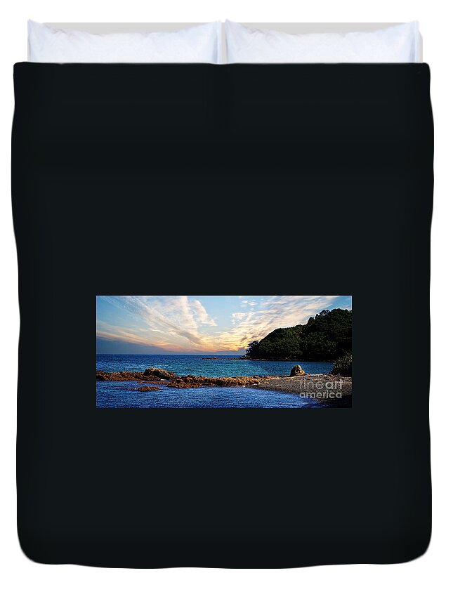 Auckland Duvet Cover featuring the photograph Auckland 3 by Ben Yassa