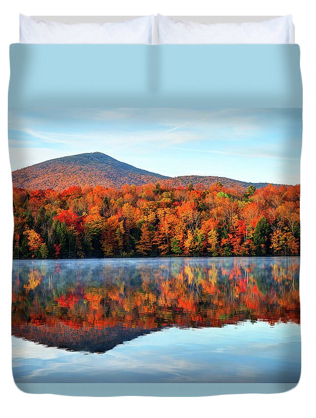 Scenics Duvet Cover featuring the photograph Autumn In Vermont by Denistangneyjr
