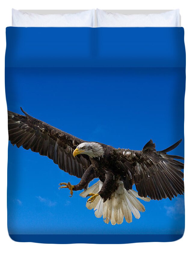 Bald Eagle Duvet Cover featuring the photograph Bald Eagle by Scott Carruthers