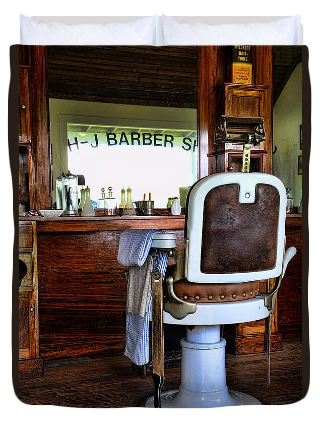 Barber - The Barber's Chair Duvet Cover featuring the photograph Barber - The Barber Shop by Paul Ward