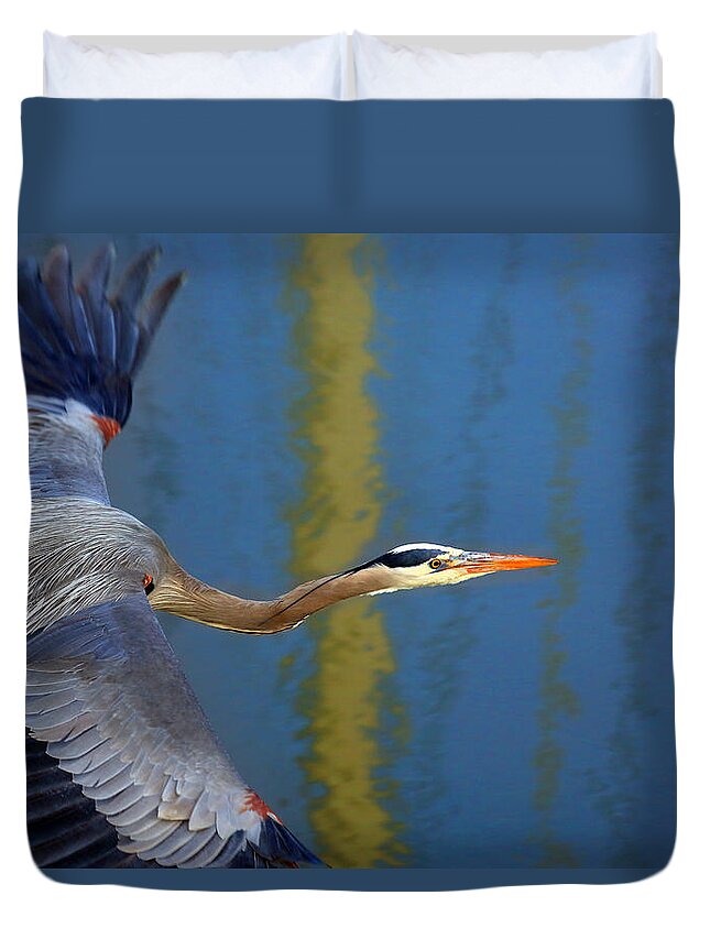 Blue Heron Duvet Cover featuring the photograph Bay Blue Heron Flight by Robert Bynum