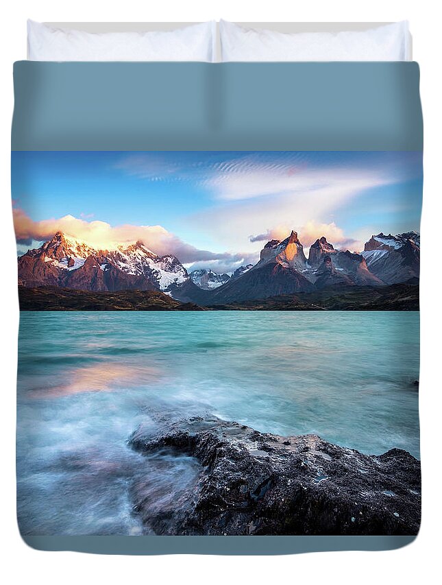 Water's Edge Duvet Cover featuring the photograph Beautiful Morning At Lake Pehoe by Naphat Photography