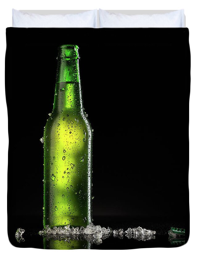 Alcohol Duvet Cover featuring the photograph Beer by Ultramarinfoto