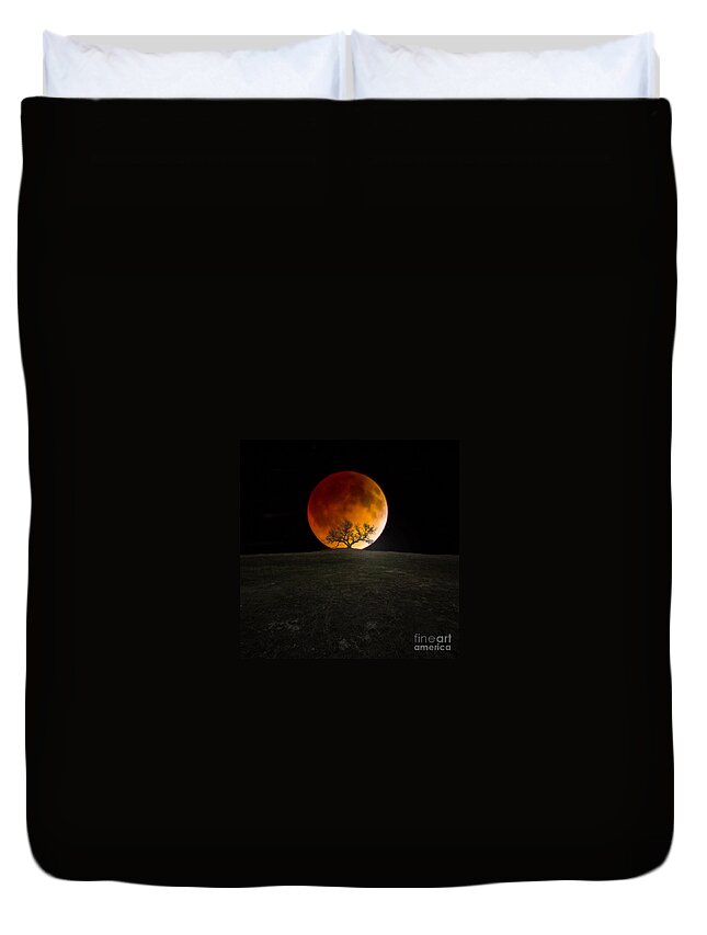 4-15-2014 Duvet Cover featuring the photograph Blood Moon by Aaron J Groen