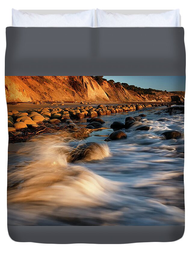 Scenics Duvet Cover featuring the photograph Bowling Ball Beach by Don Smith
