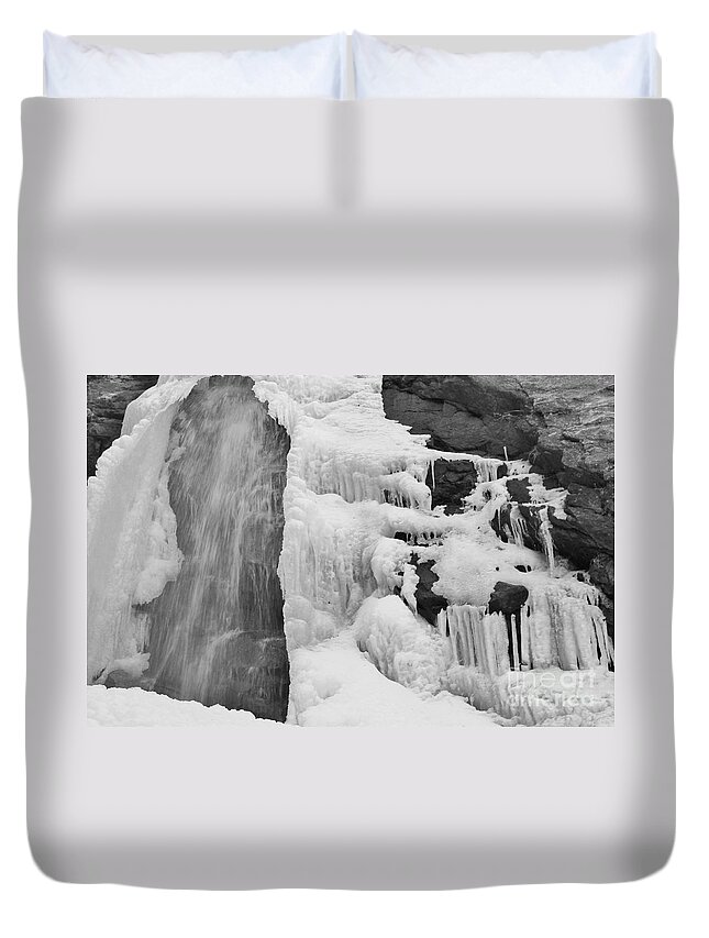 Waterfall Duvet Cover featuring the photograph Bridal Veil Falls by Tonya Hance