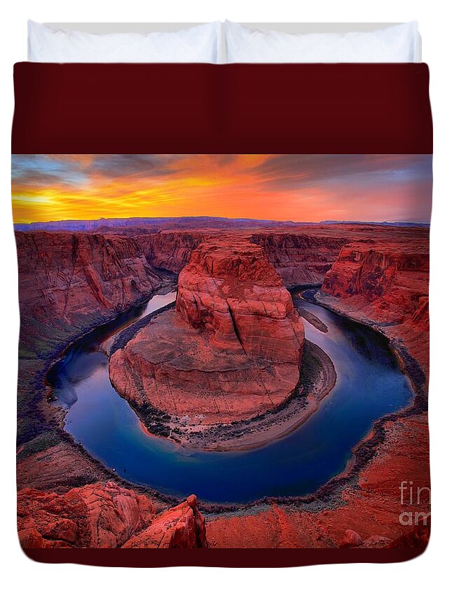 Horseshoe Bend Duvet Cover featuring the photograph Bright Skies Over Horseshoe by Adam Jewell
