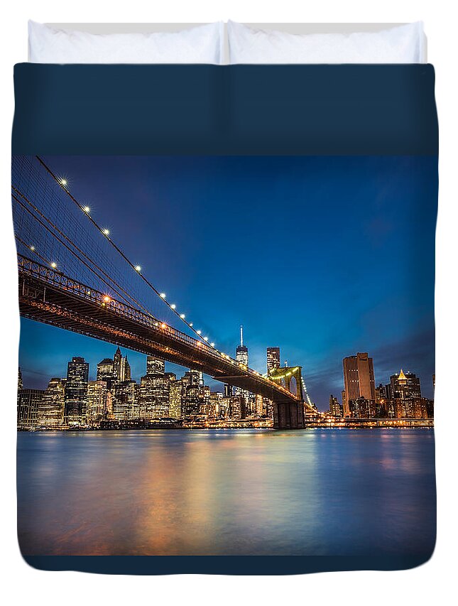 Cityscape Duvet Cover featuring the photograph Brooklyn Bridge - Manhattan Skyline by Larry Marshall