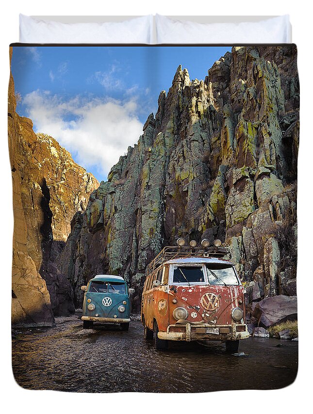 Bus Duvet Cover featuring the photograph Buses In The Canyon by Richard Kimbrough