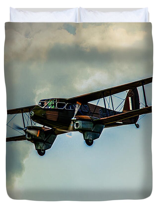 Dragon Duvet Cover featuring the photograph Business Class Travel In The 1930s by Chris Lord