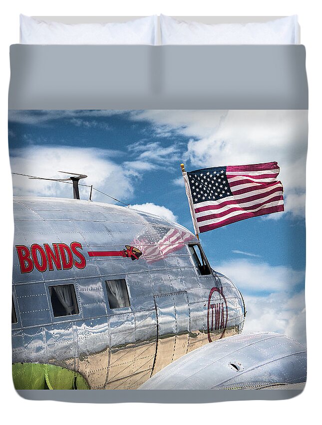 Made In America Duvet Cover featuring the photograph Buy Bonds by Steven Bateson