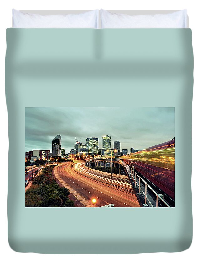 Built Structure Duvet Cover featuring the photograph Canary Wharf by Thank You For Choosing My Work.