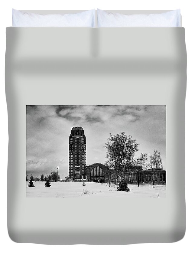 Buildings Duvet Cover featuring the photograph Central Terminal 4431 by Guy Whiteley
