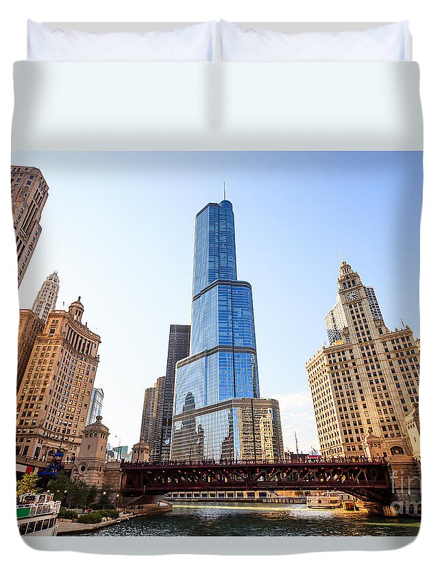 America Duvet Cover featuring the photograph Chicago Trump Tower At Michigan Avenue Bridge by Paul Velgos