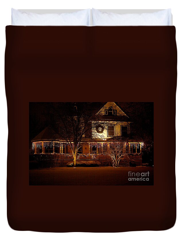 Christmas Duvet Cover featuring the photograph Christmas Spirit by Frank J Casella