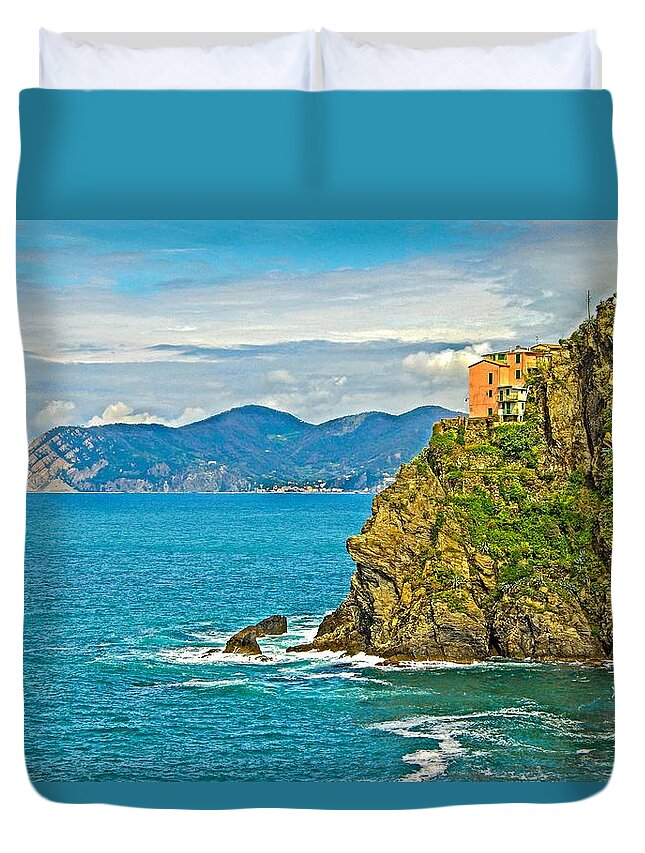 Ocean Duvet Cover featuring the photograph Cinque Terre 1 by Will Wagner